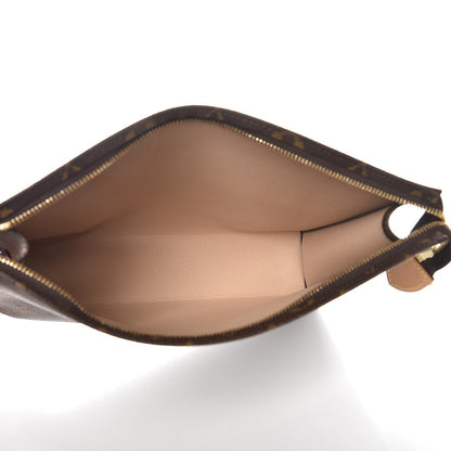 Louis Vuitton Monogram Toiletry Pouch 26 5 of 8