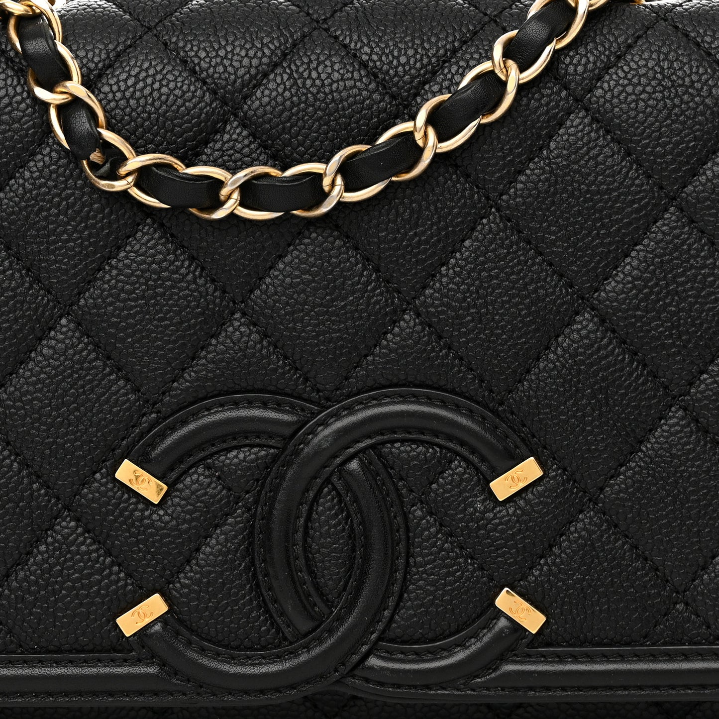 Caviar Quilted Medium CC Filigree Flap Black