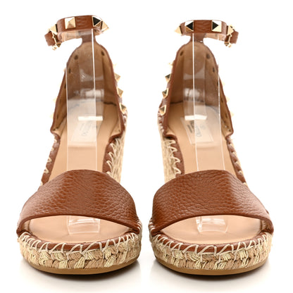 Valentino Garavani Grained Calfskin Rockstud Ankle Strap Espadrille 15/105mm Wedge Sandals 37 Cuoio Natural 2 of 11