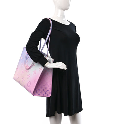 Louis Vuitton Monogram Giant Spring In The City Onthego GM Sunrise Pastel 2 of 8