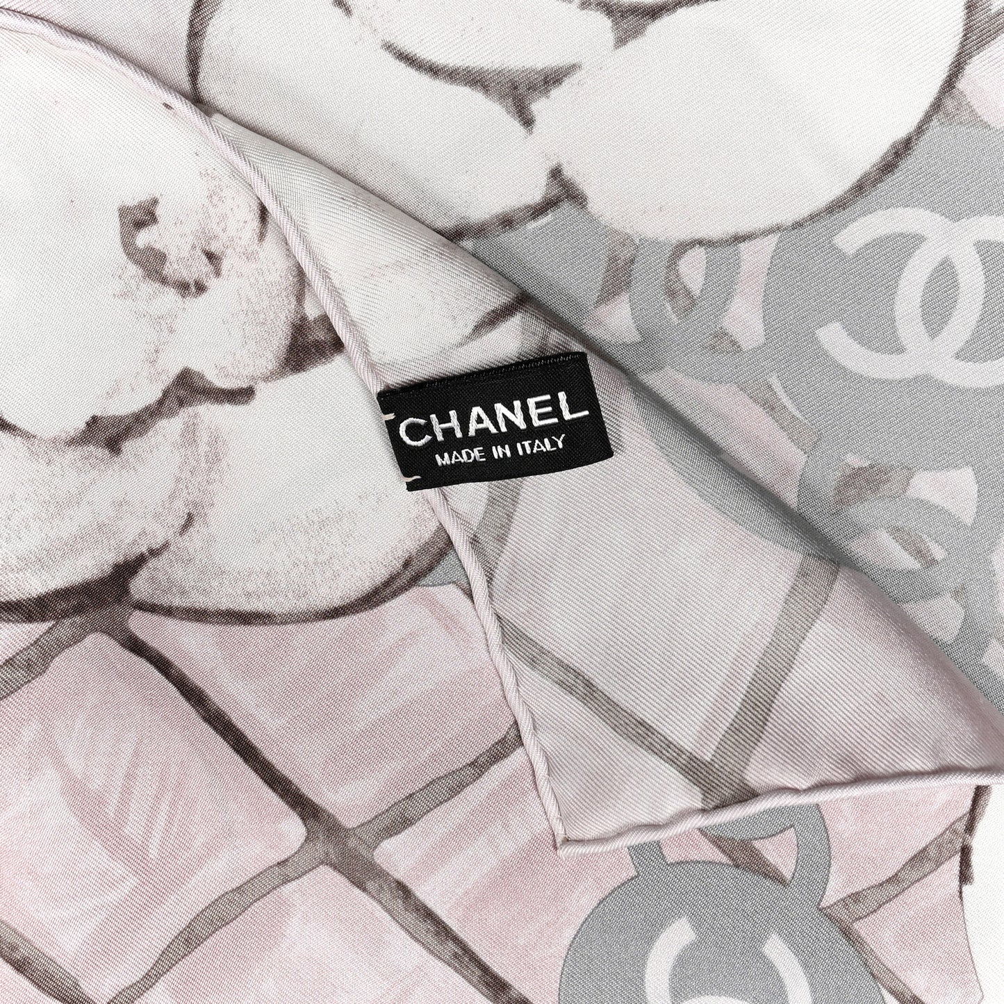 Silk CC Logo Camellia Scarf White Pink