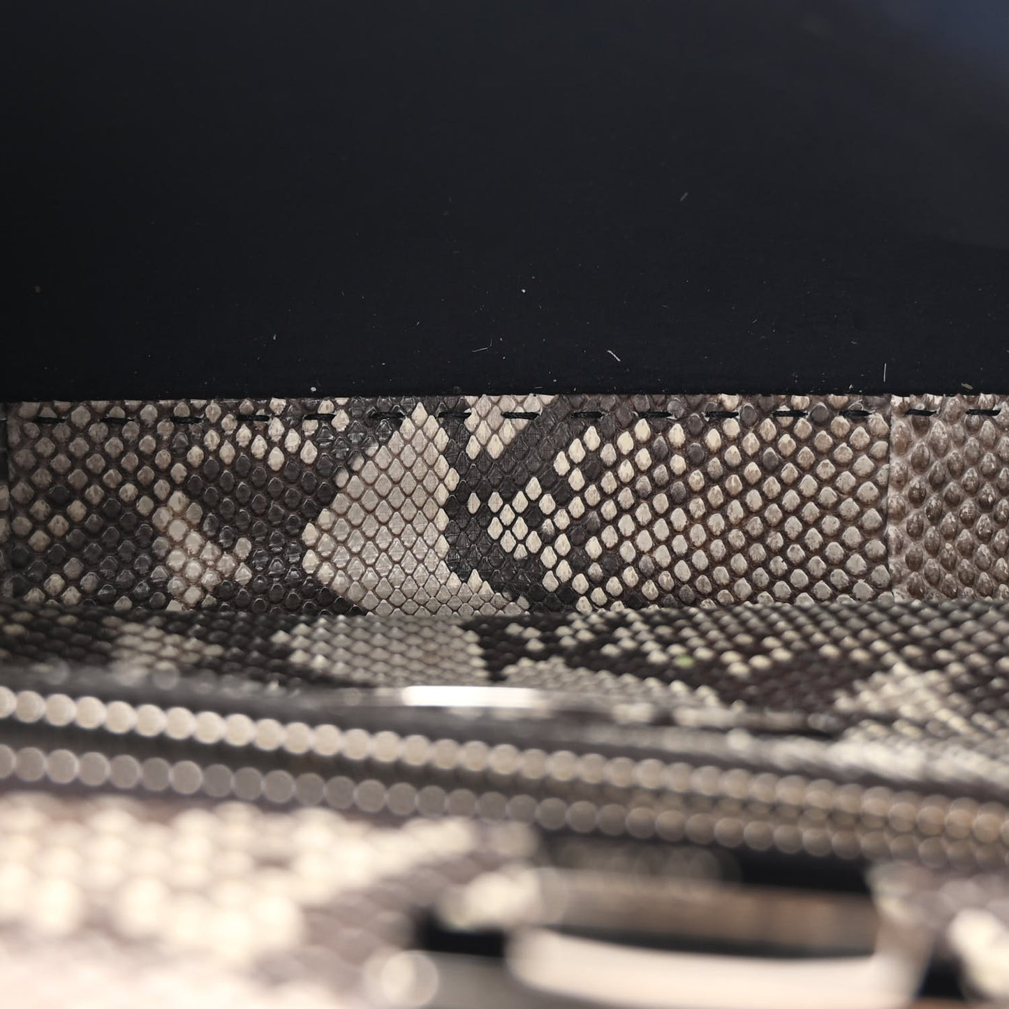 Cuoio Romano Snakeskin Selleria Medium Peekaboo Iconic Satchel Blue Notte