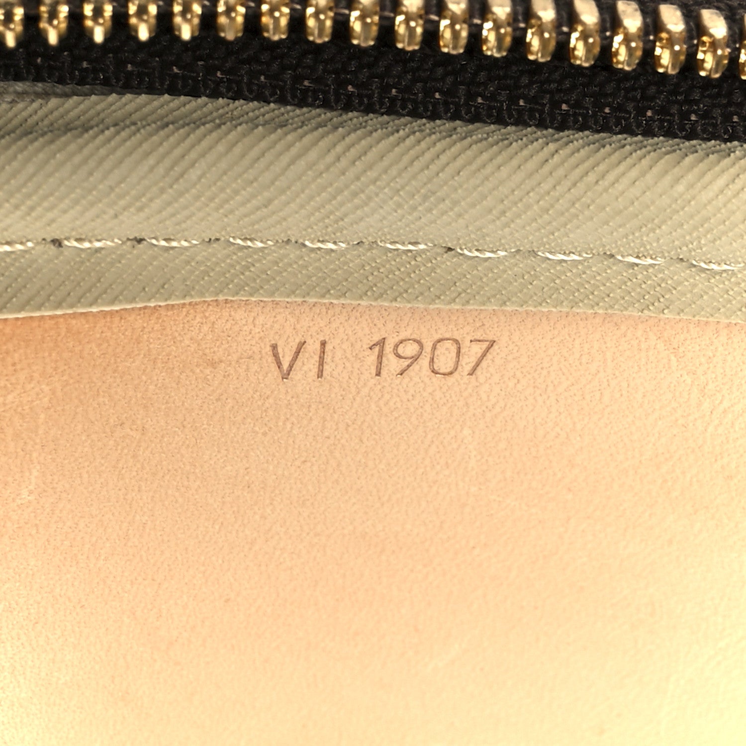 Louis Vuitton Monogram Alize 1 Compartment 5 of 15