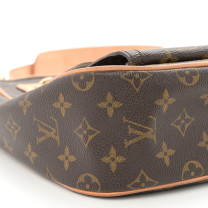 Louis Vuitton Monogram Hudson GM 9 of 11