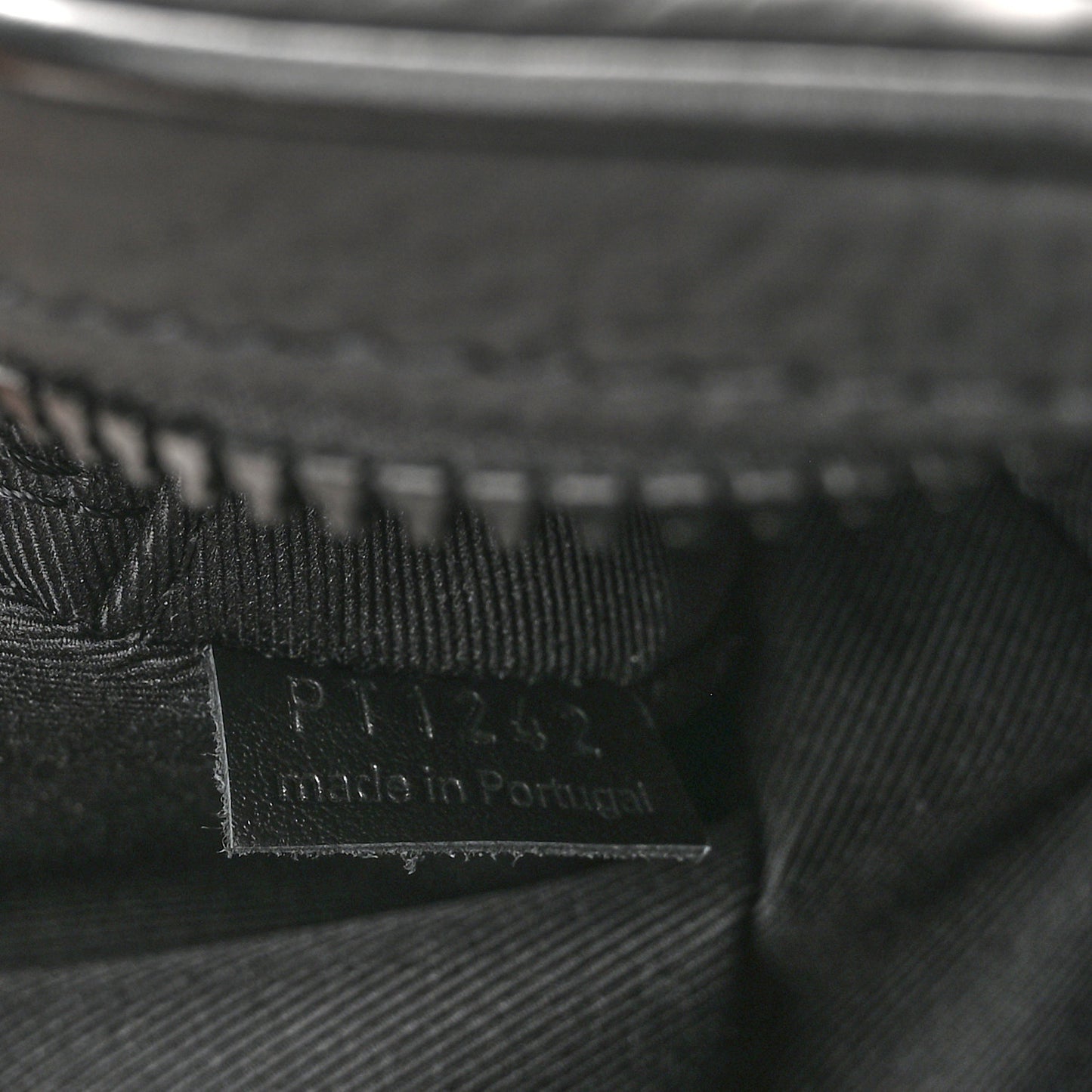 Taurillon Monogram Uniformes Solar Ray Soft Pochette Volga Belt Bag Black