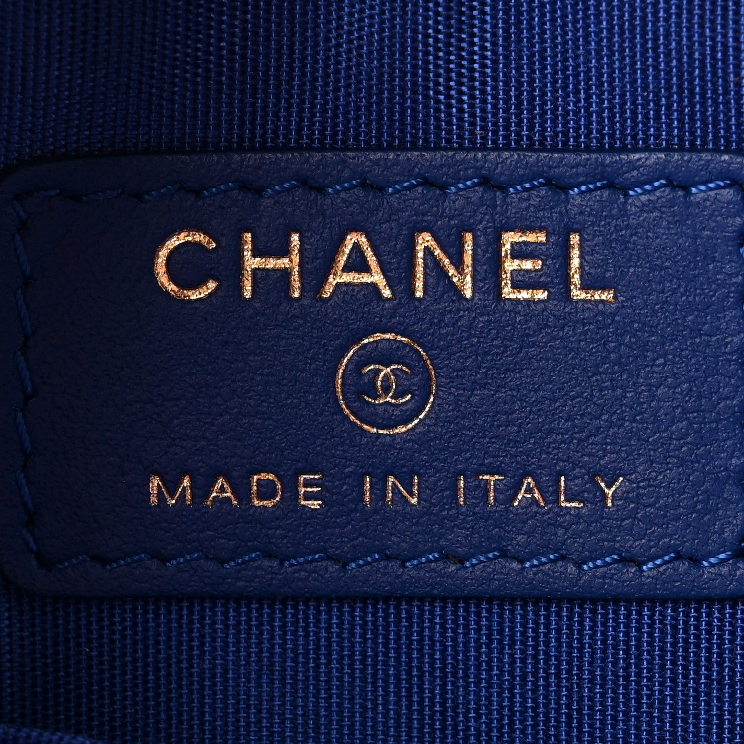 Chanel Caviar Quilted Round Filigree Crossbody Blue White Red 6 of 12