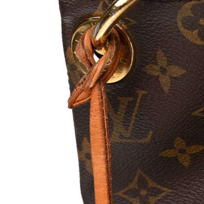 Louis Vuitton Monogram Berri MM 18 of 18