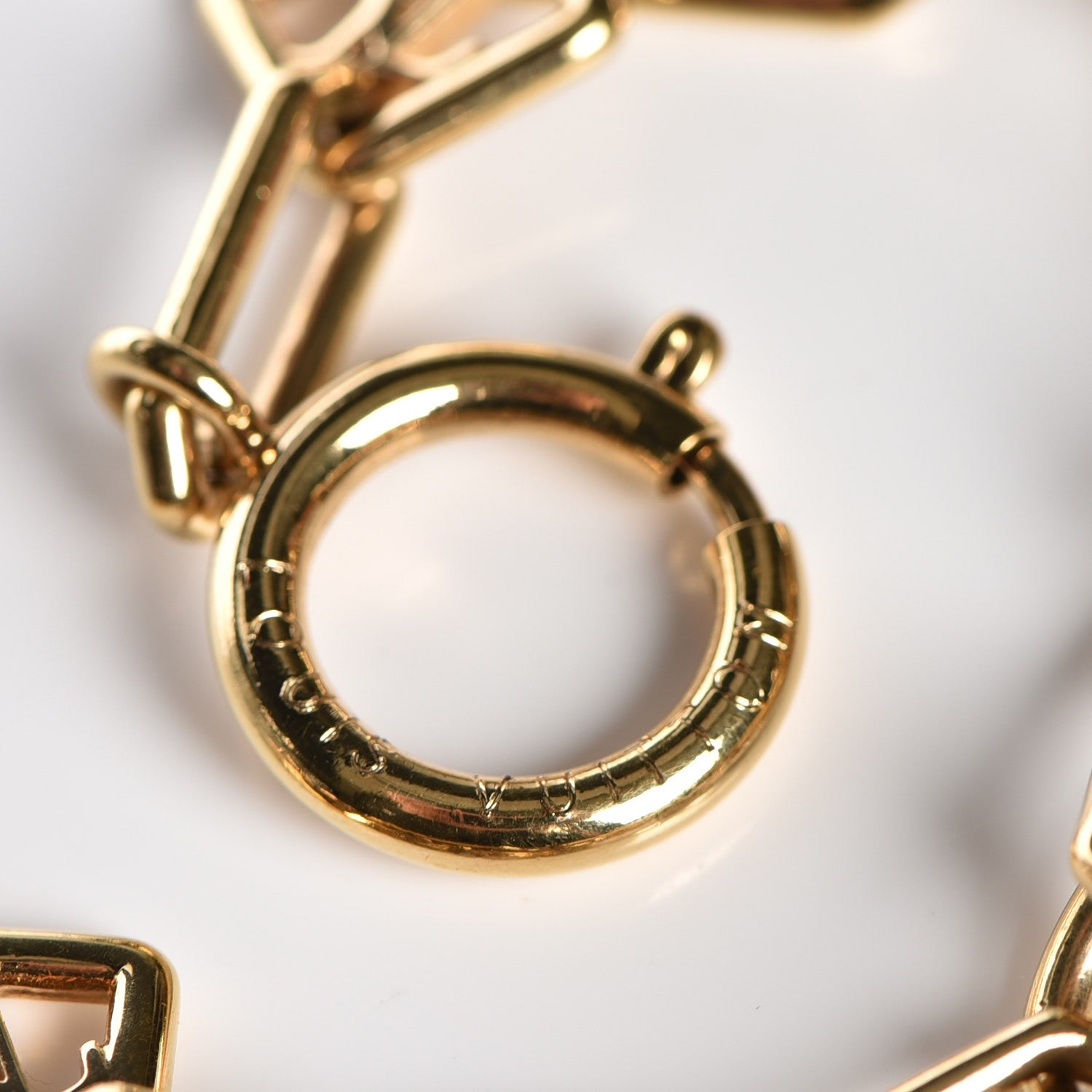 Louis Vuitton Vegas Chain Bracelet Gold 5 of 5