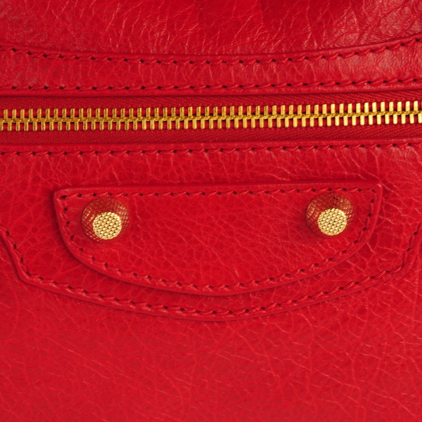 Agneau Giant 12 Gold Hardware City Rouge Lipstick