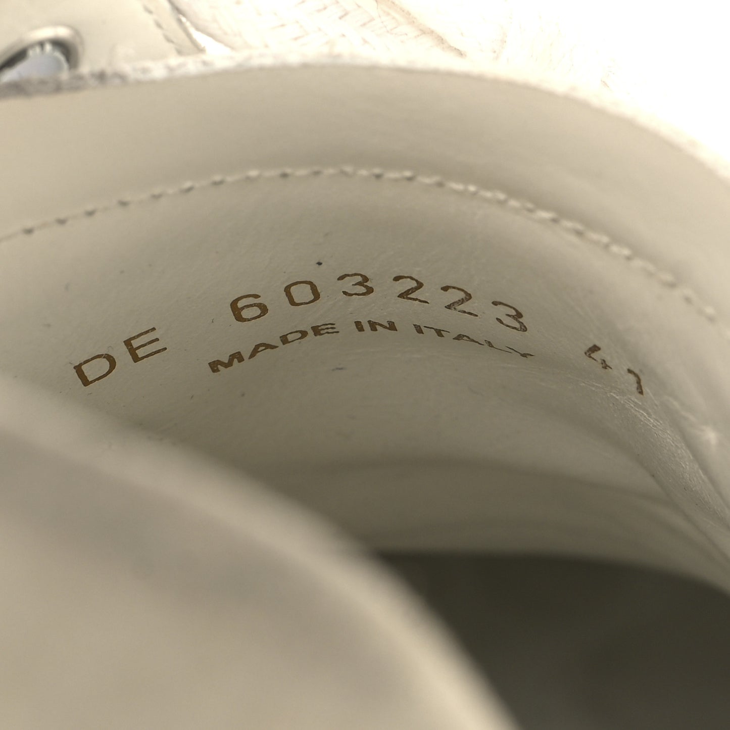 Calfskin Perforated Suede SL10 Court Classic 41 White