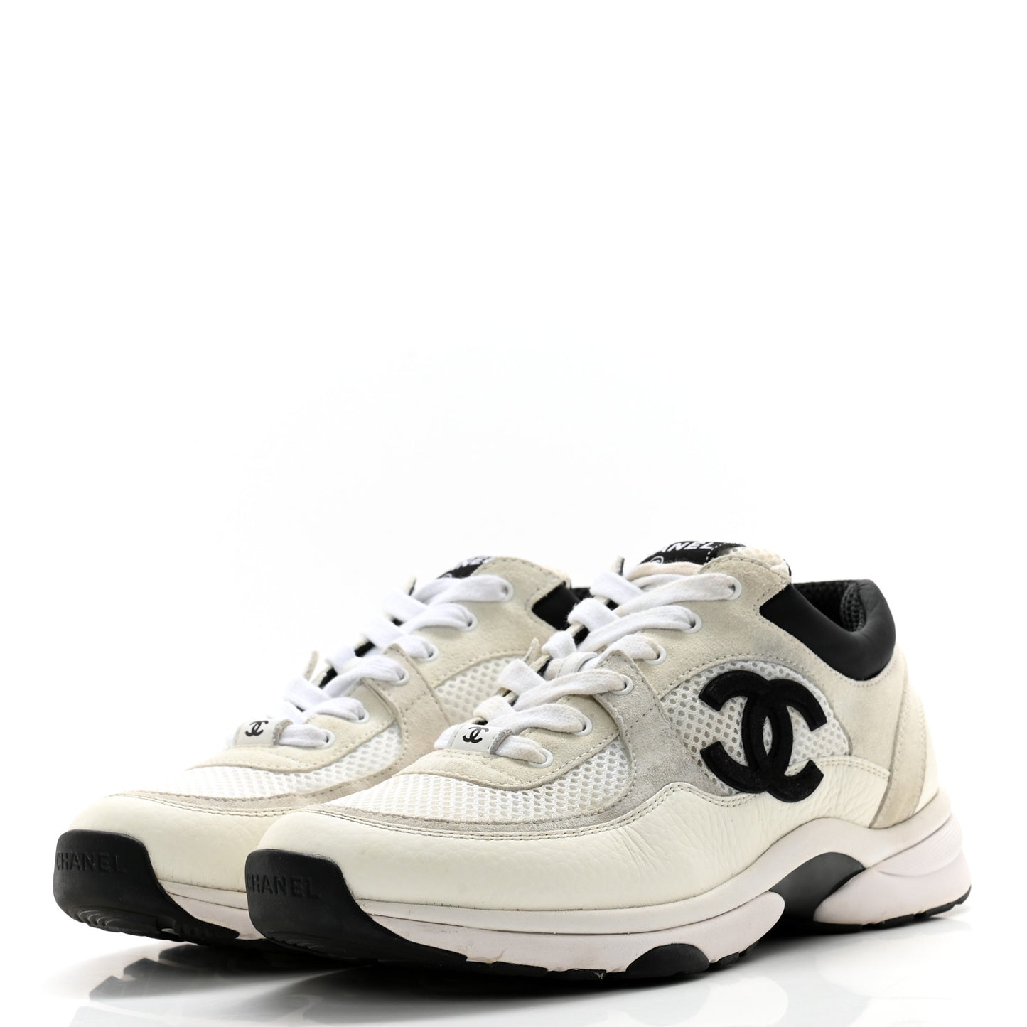 Mesh Suede Calfskin Grained Calfskin Womens CC Sneakers 39 White Black