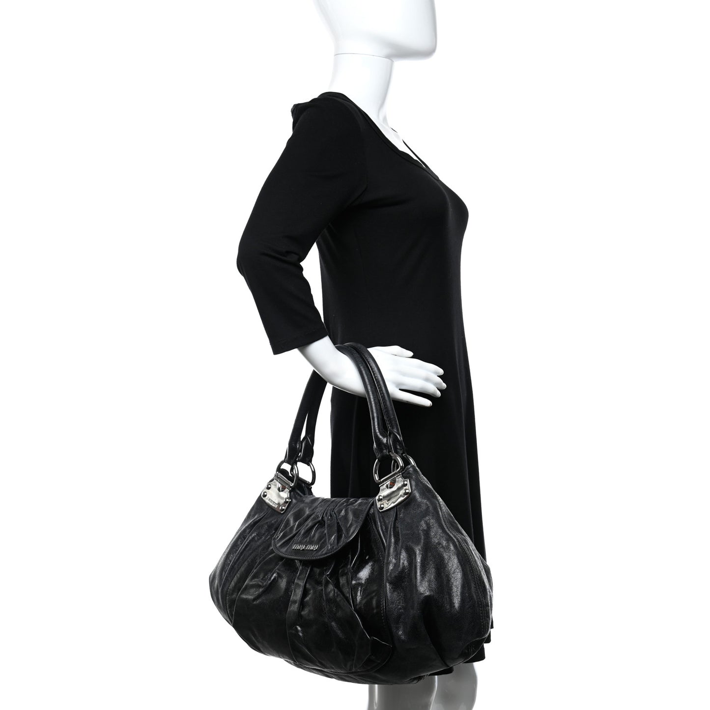 Vitello Lux Gathered Hobo Black