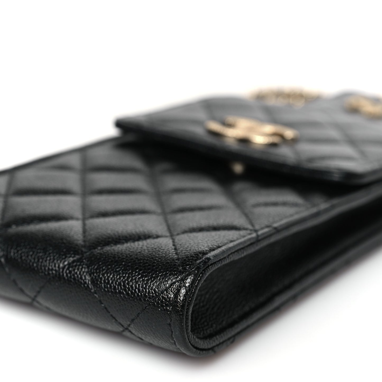 Caviar Quilted CC Airpods Pro and Phone Case With Chain Black