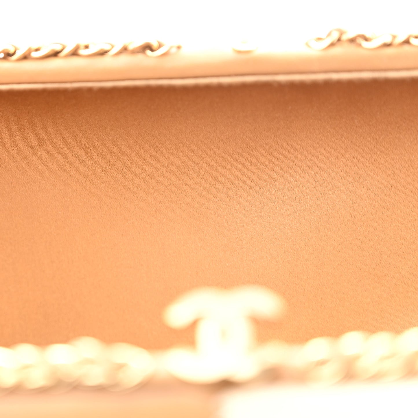 Lambskin CC Stitch Chain Around Clutch  Beige White