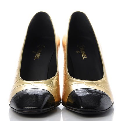 Chanel Metallic Crocodile Embossed Crumpled Patent Cap Toe Pumps 38.5 Gold Black 2 of 10