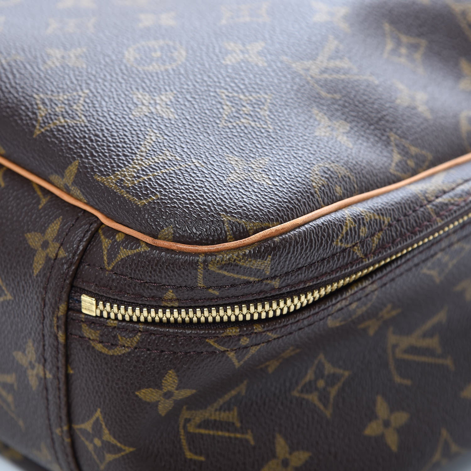 Louis Vuitton Monogram Excursion Shoe Bag 11 of 18