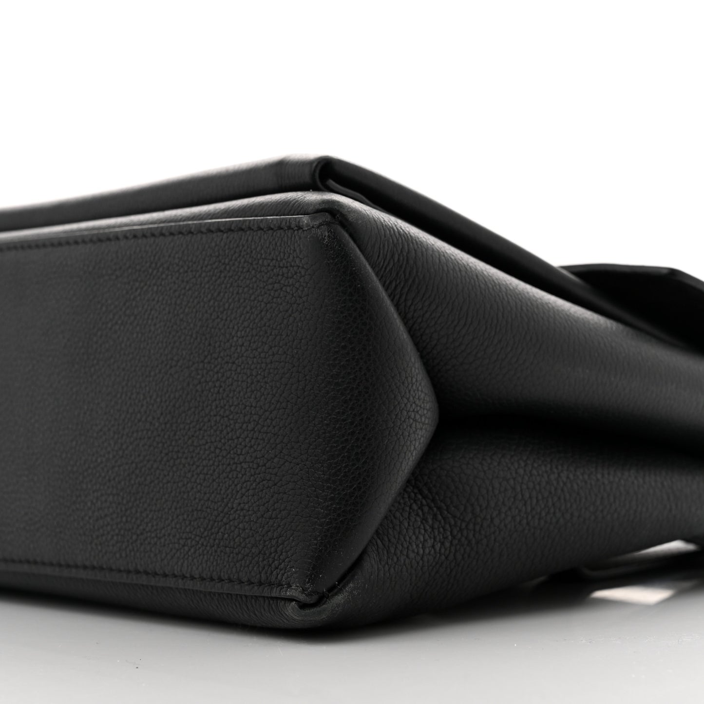 Soft Calfskin My Lockme Studs Black