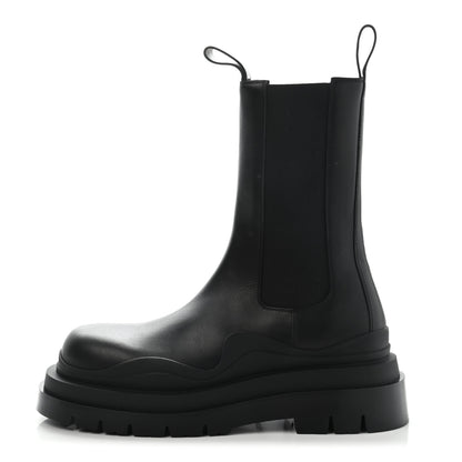 Bottega Veneta Calfskin Mens The Tire Chelsea Boots 43 Black 1 of 12