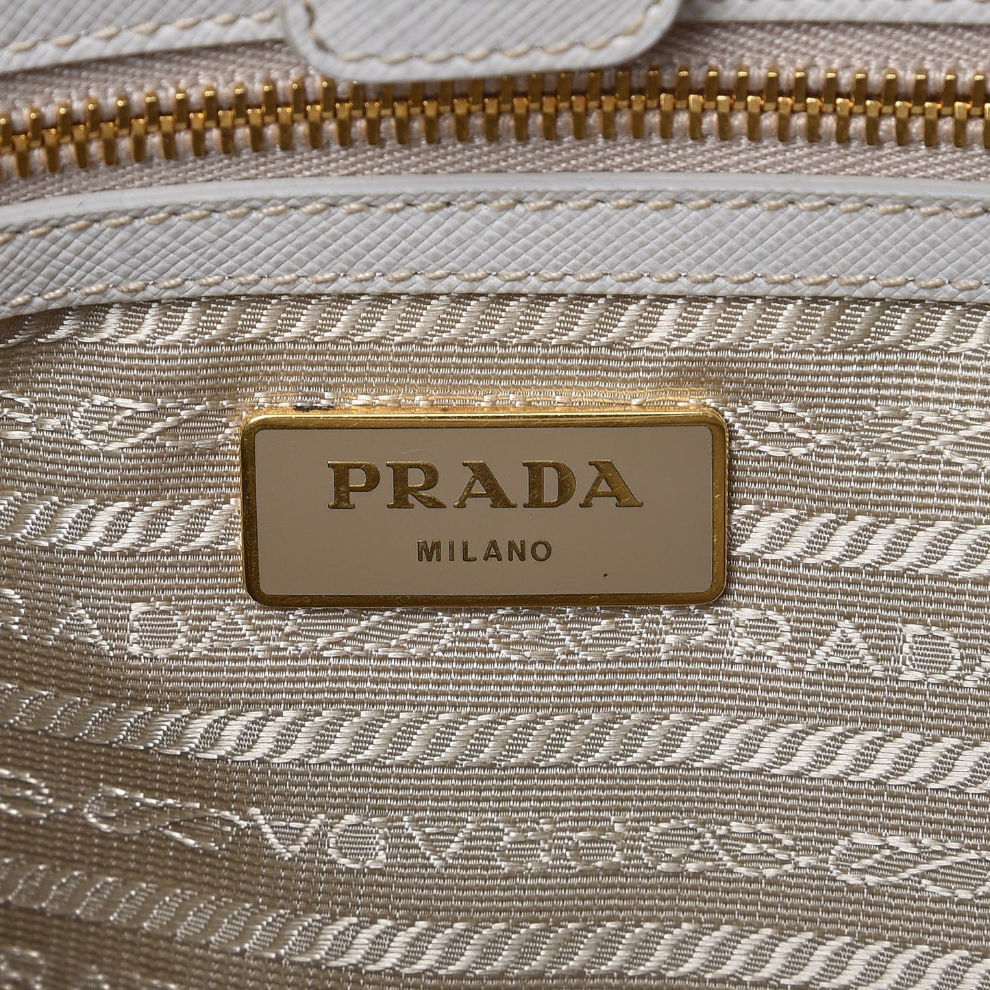 Saffiano Lux Medium Tote Talco