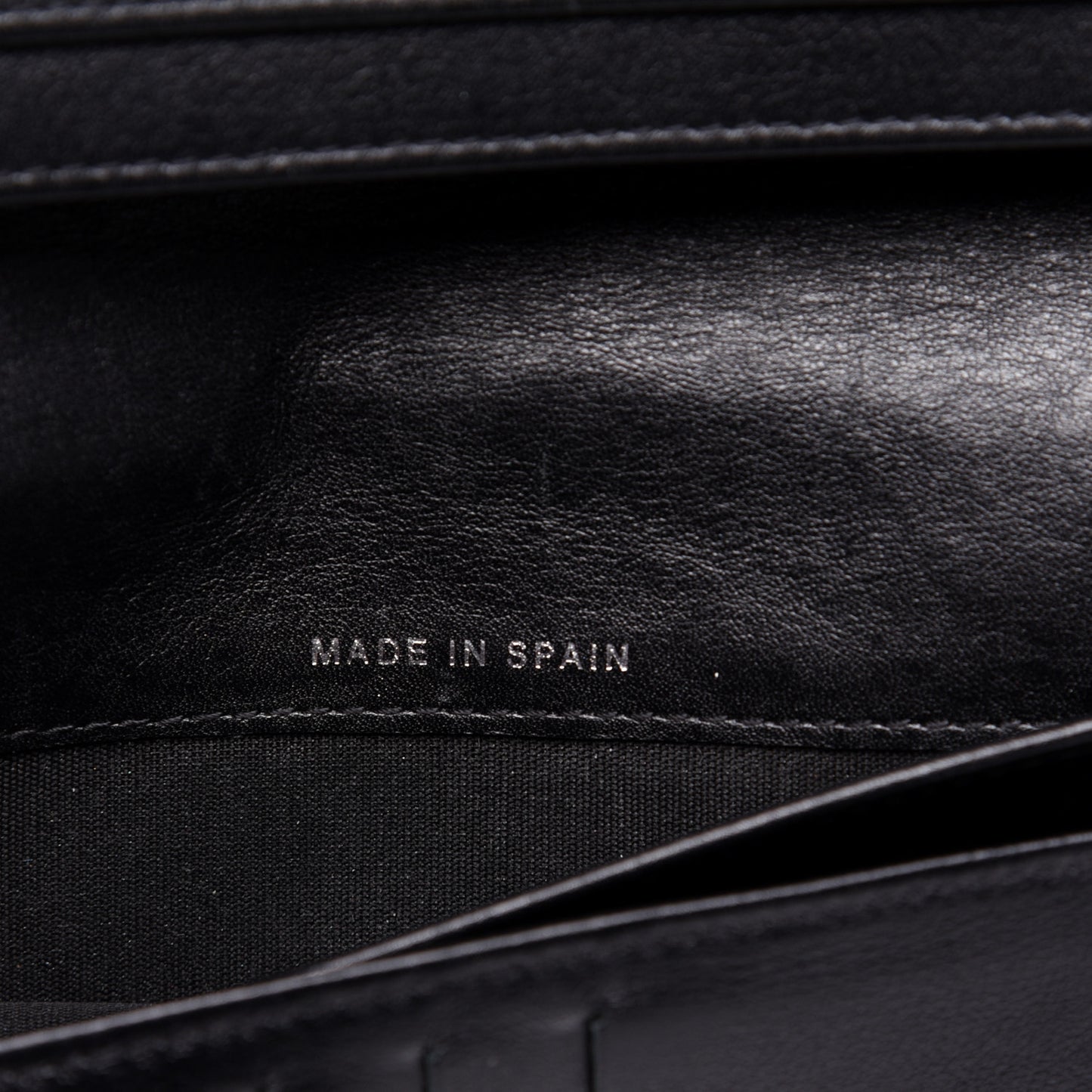 Caviar Timeless CC Yen Wallet Black