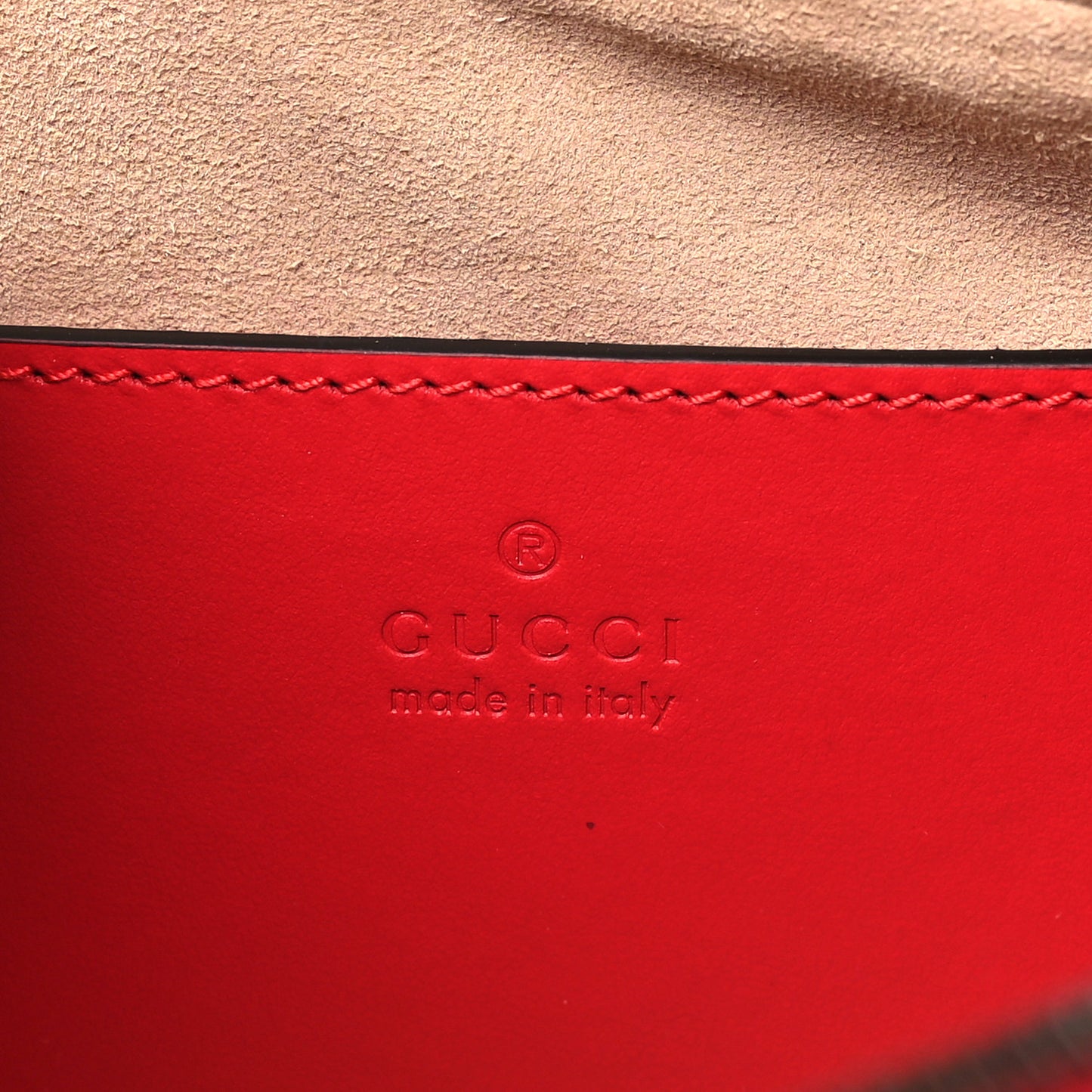 Calfskin Matelasse Chevron GG Marmont Sling Shoulder Bag Rosso