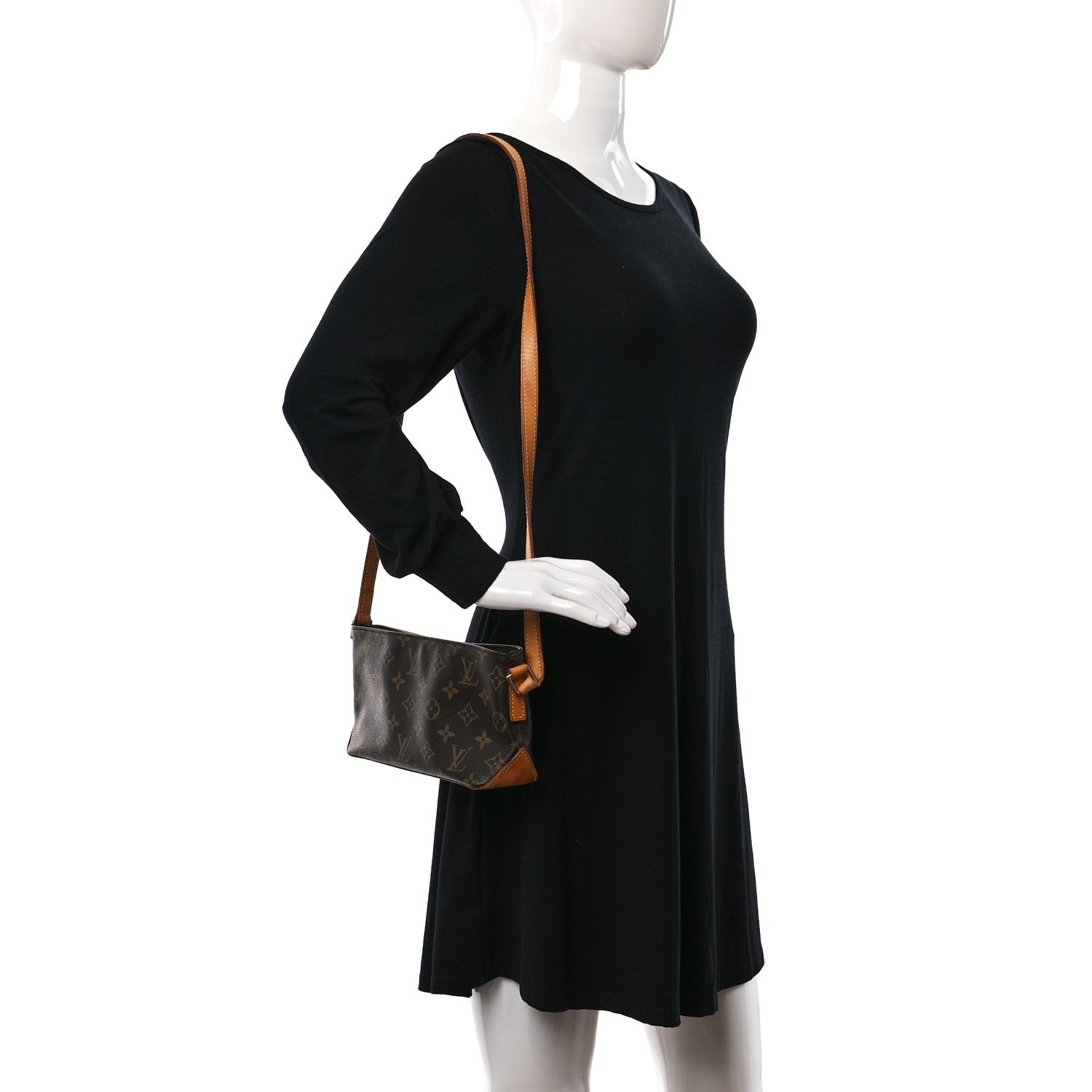 Louis Vuitton Monogram Trotteur 2 of 12