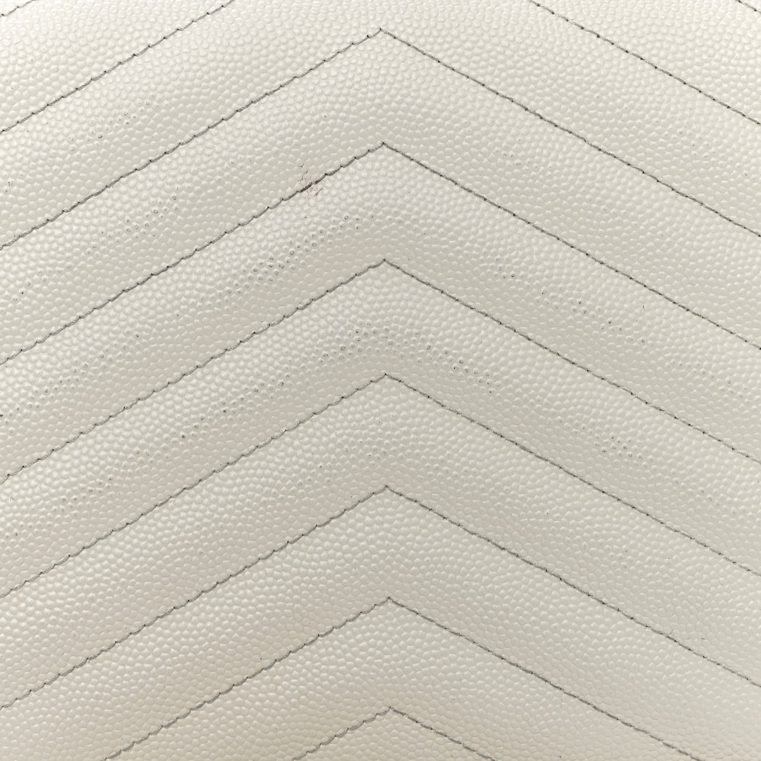 Saint Laurent Grain De Poudre Matelasse Chevron Monogram Chain Wallet White 17 of 20