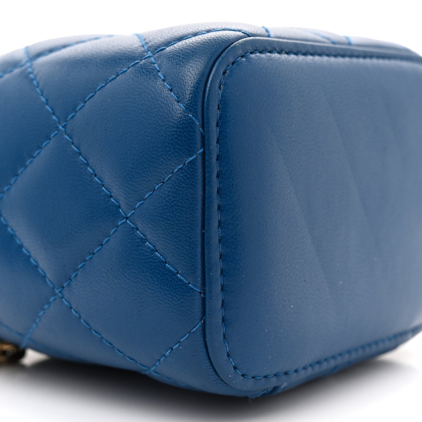 Lambskin Quilted Pearl Crush Mini Vanity Case With Chain Navy Blue