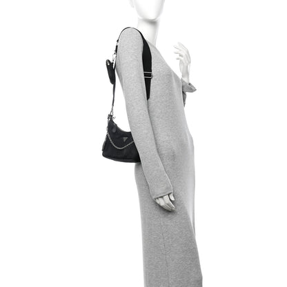 Prada Nylon Re-Edition 2005 Shoulder Bag Black 2 of 11