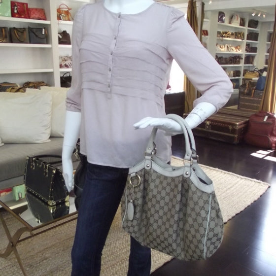 Gucci Monogram Medium Sukey 2 of 11
