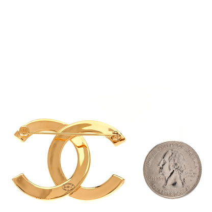 Chanel Metal Paris Button CC Large Brooch Gold 2 of 4