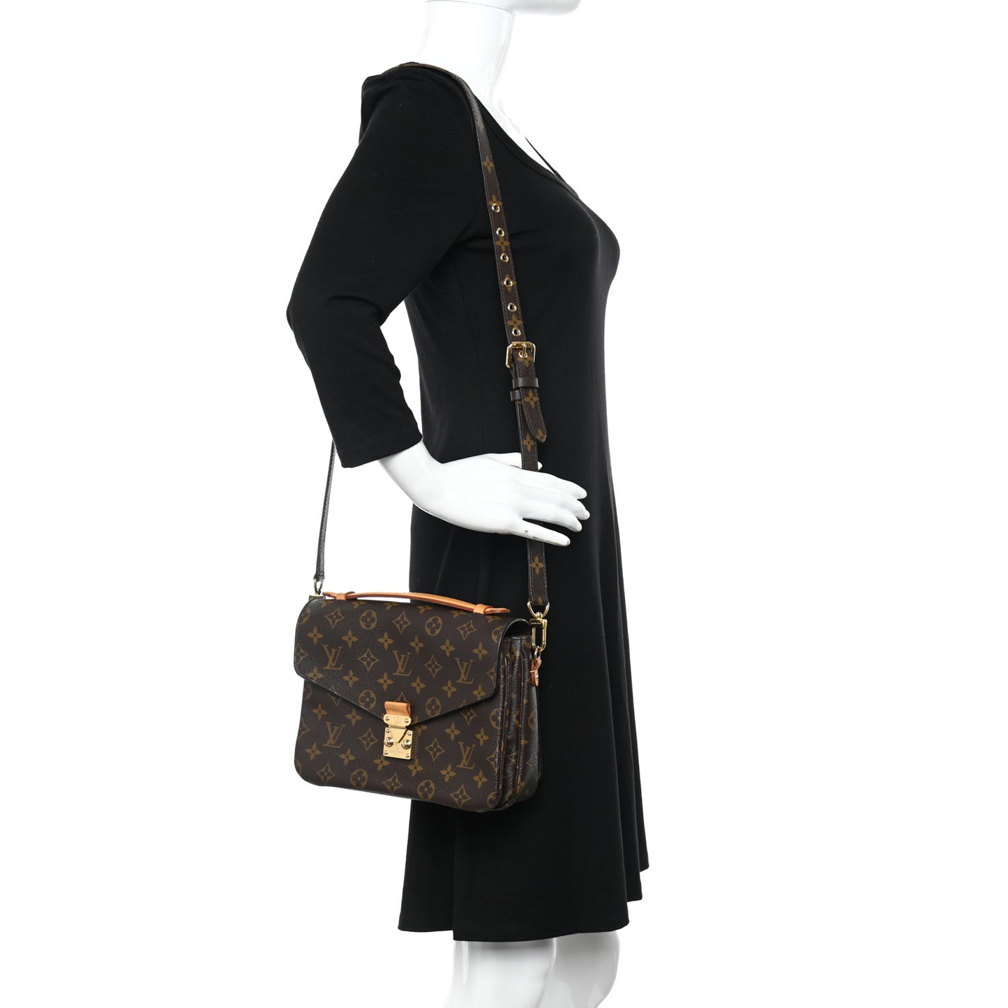 Monogram Pochette Metis