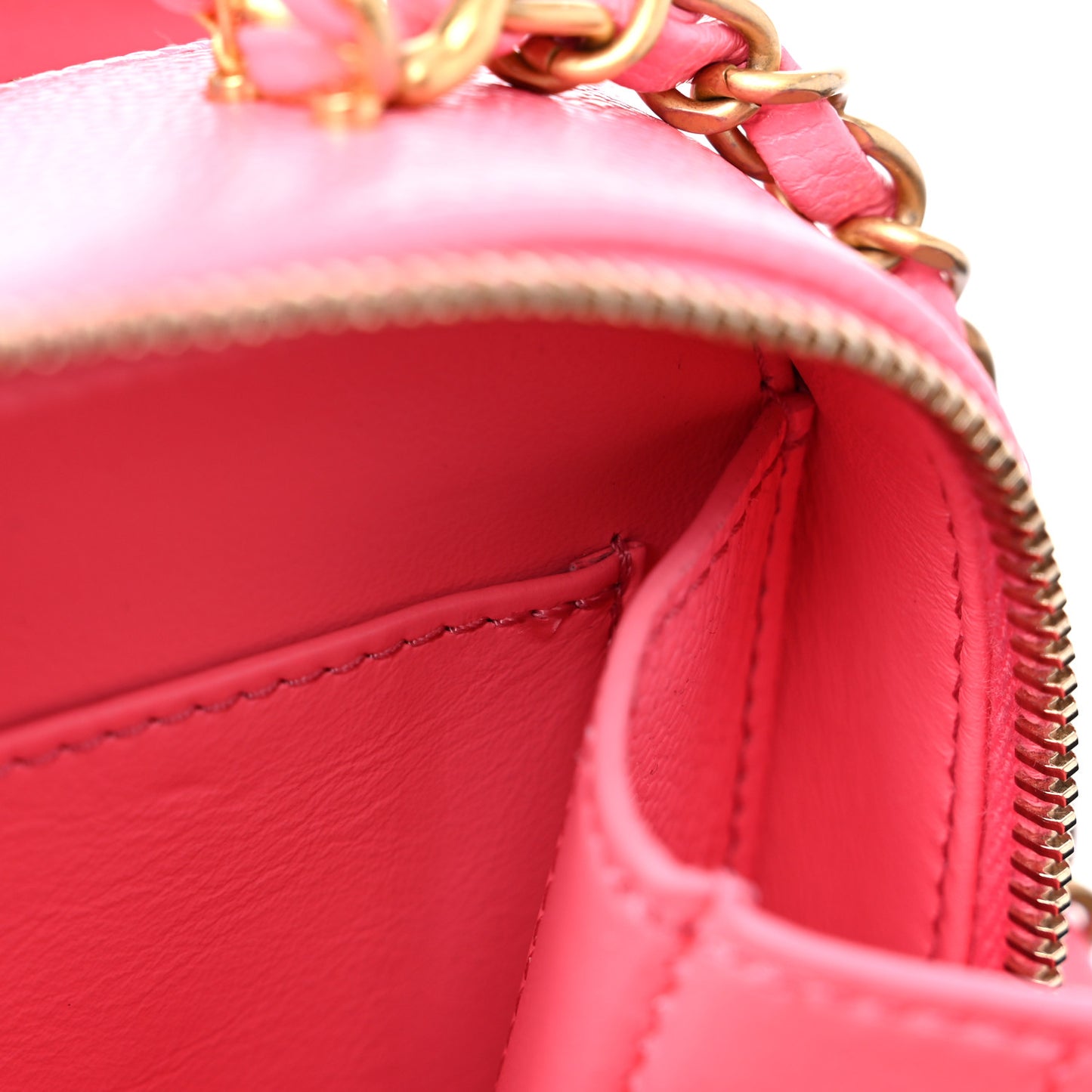 Caviar Quilted Pick Me Up Mini Vanity Case