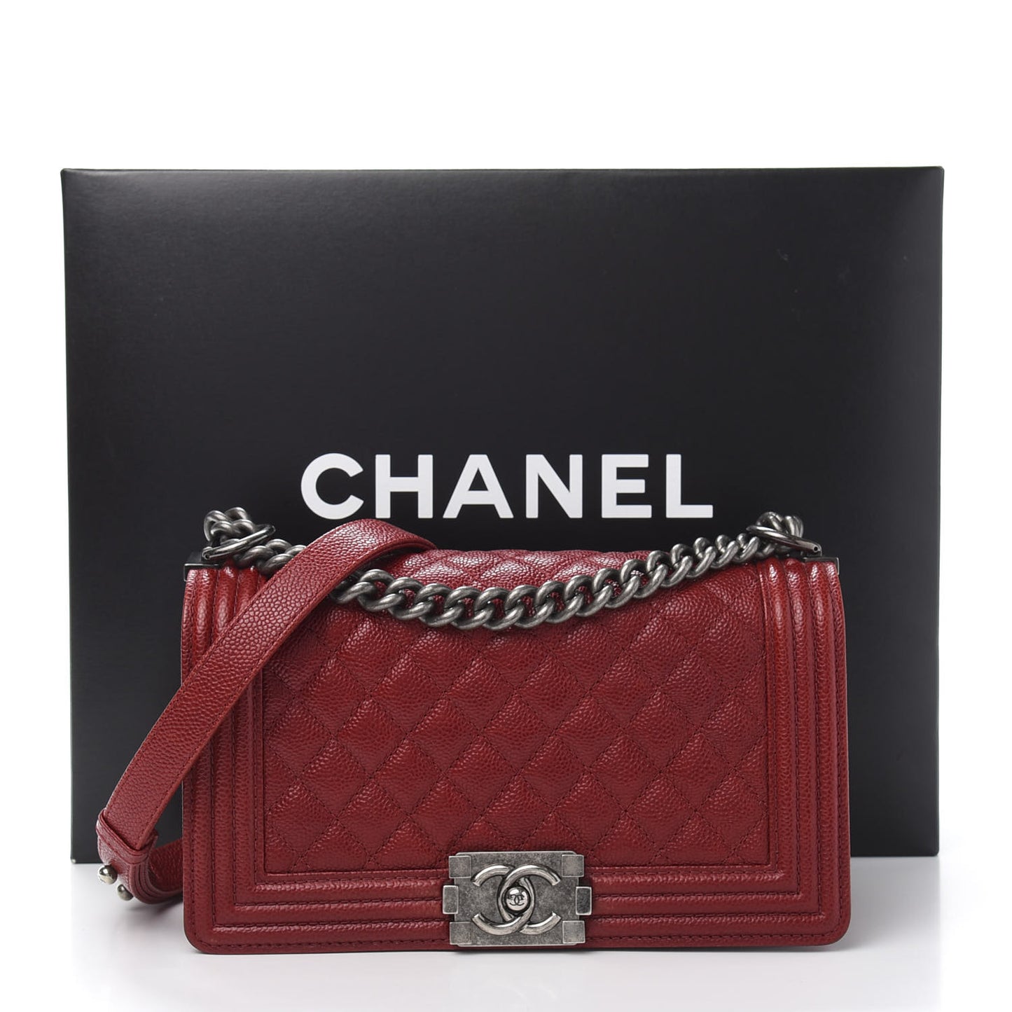 Caviar Quilted Medium Boy Flap Red