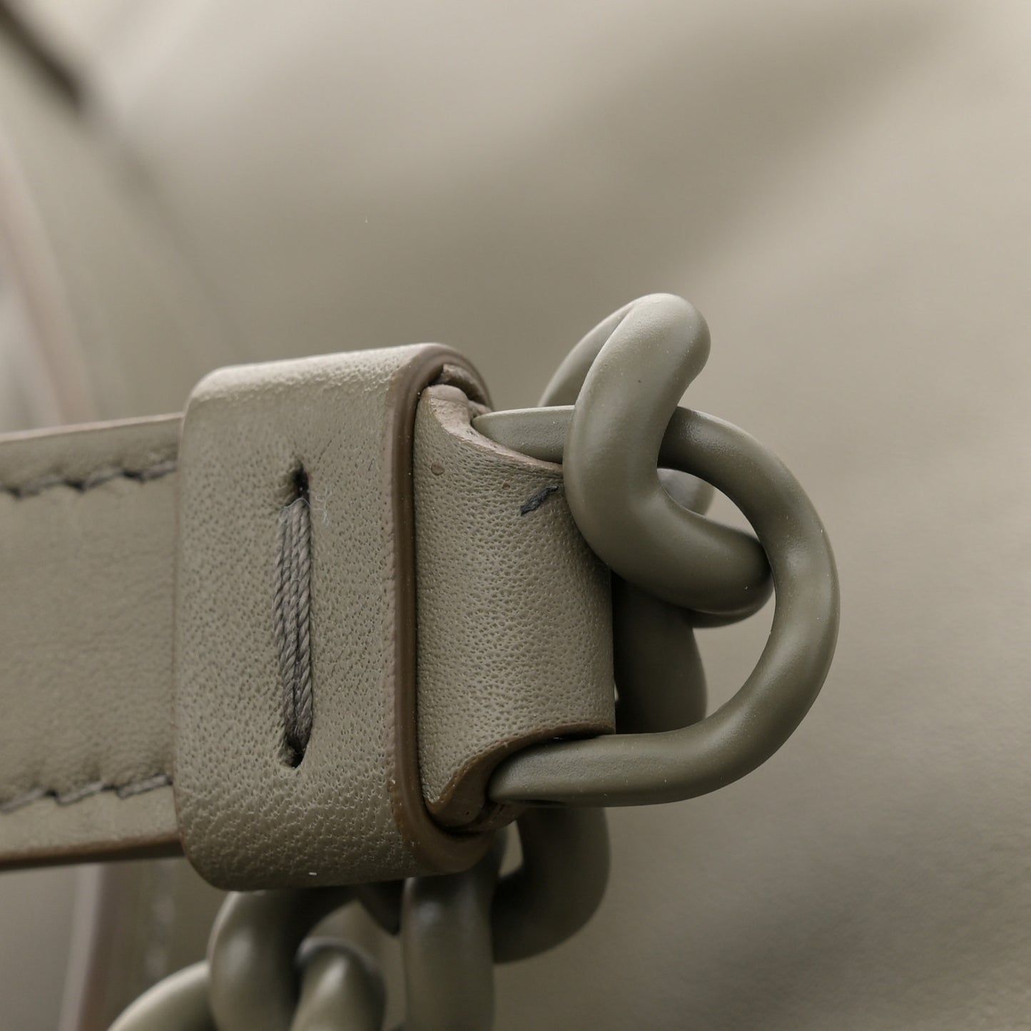 Calfskin Viva Bow Tote Green