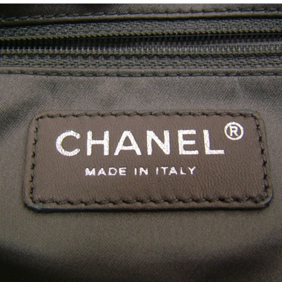 Chanel Vinyl Graphic Edge N/S Silver 7 of 11