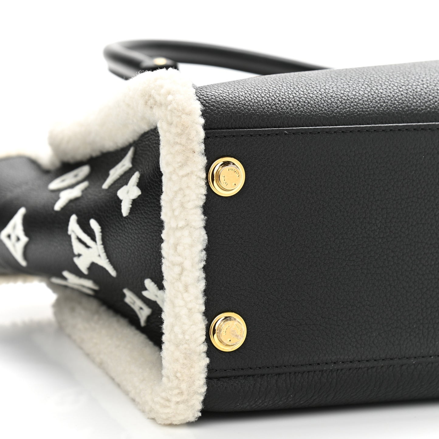 Grained Calfskin Shearling On My Side MM Black