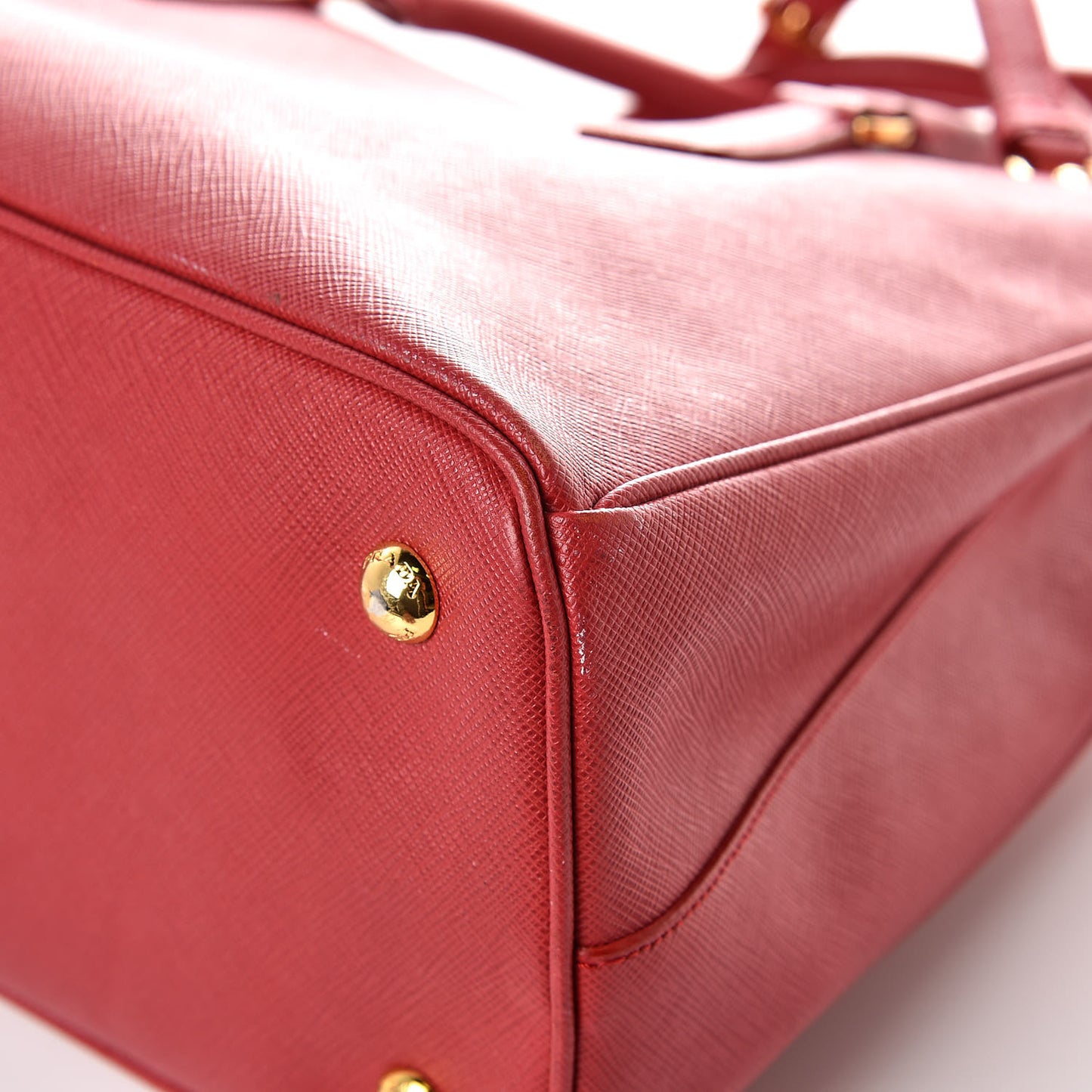 Saffiano Lux Medium Tote Fuoco