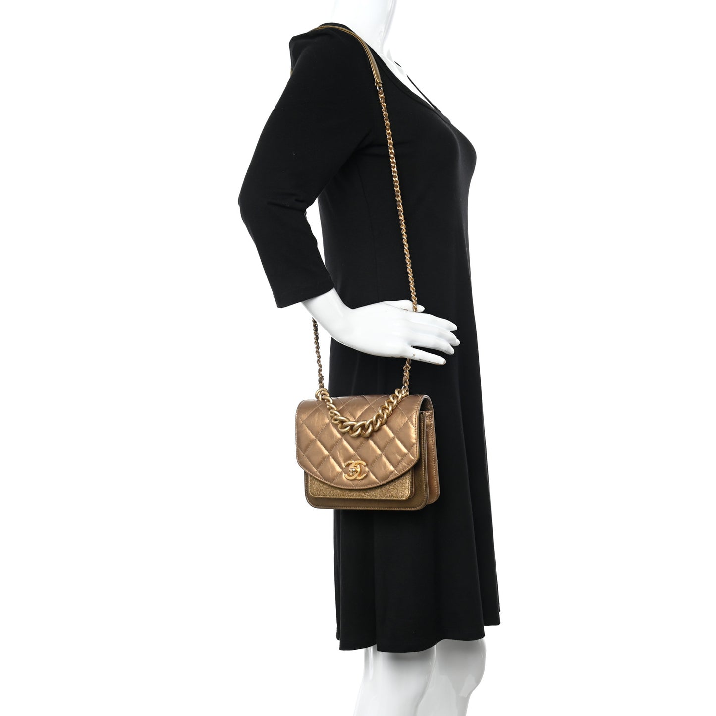 Metallic Calfskin Caviar Quilted Mini Chain Handle Flap Gold