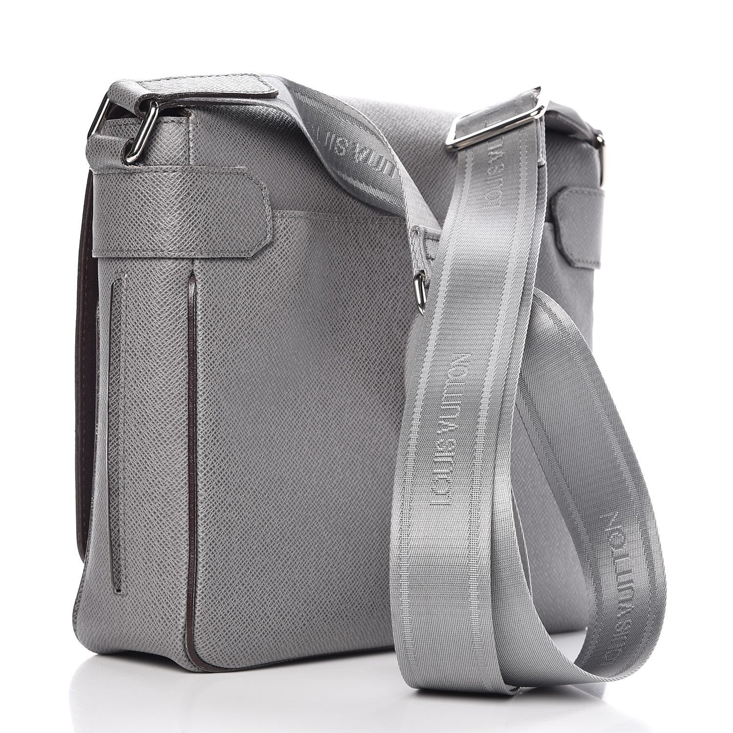 Louis Vuitton Taiga Roman PM Messenger Glacier 3 of 16