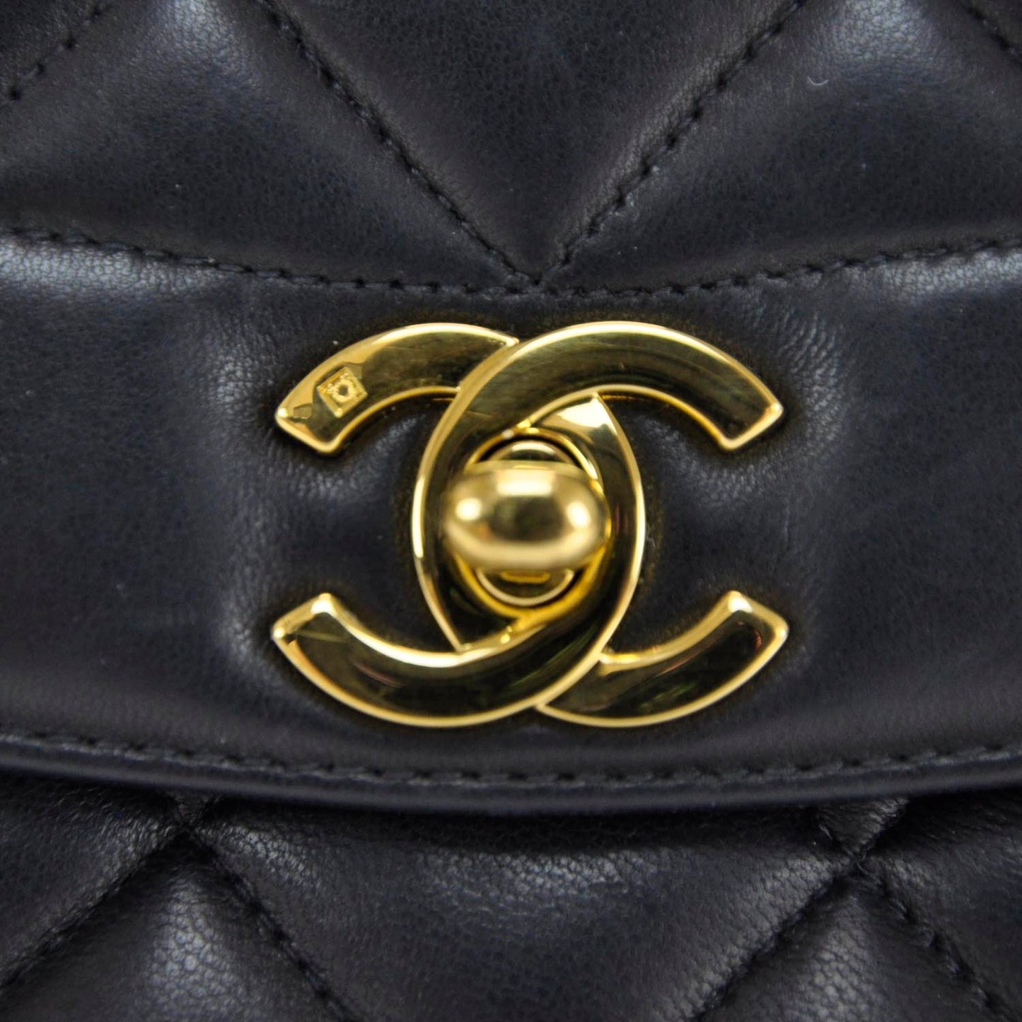 Lambskin Medium Flap Black