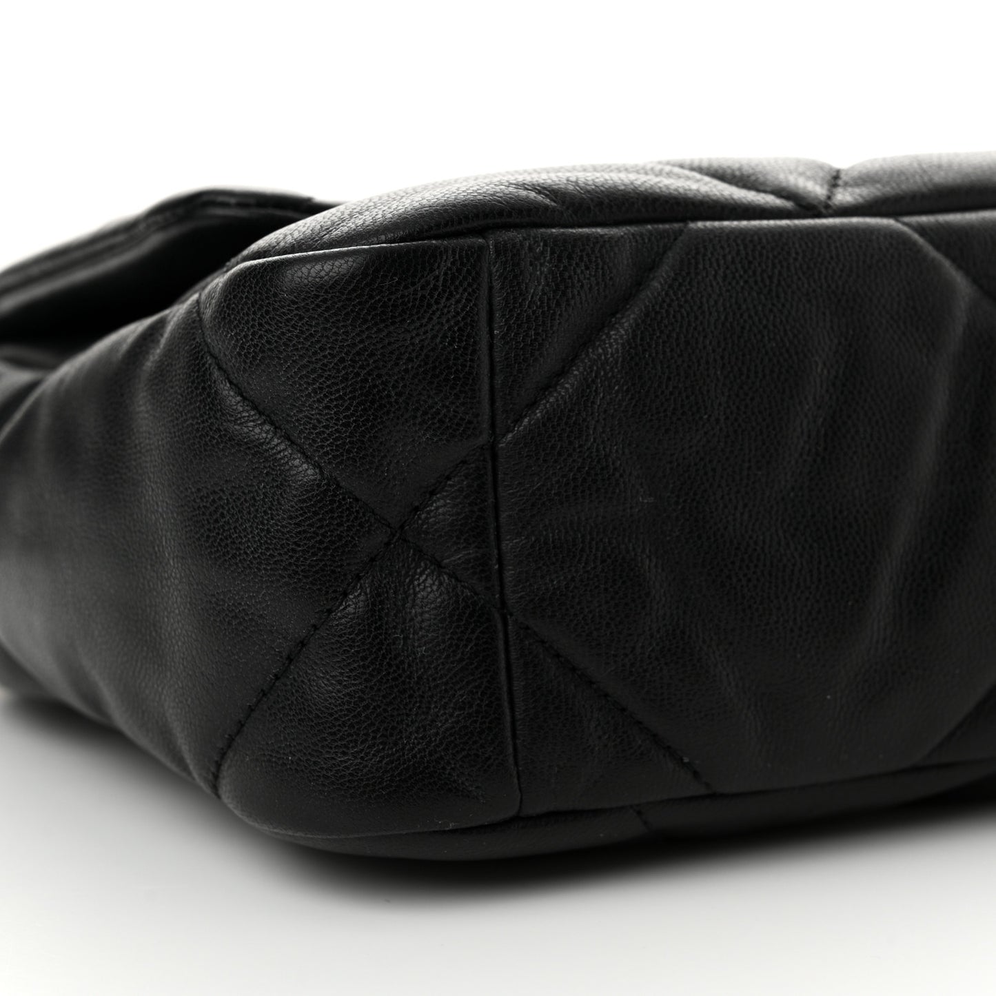 Lambskin Quilted Medium Chanel 19 Flap Black