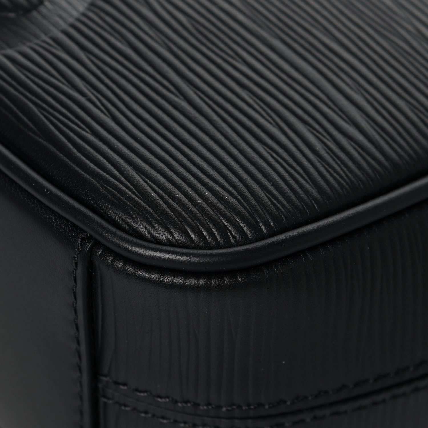 Louis Vuitton X SUPREME Epi Danube PM Black 12 of 13