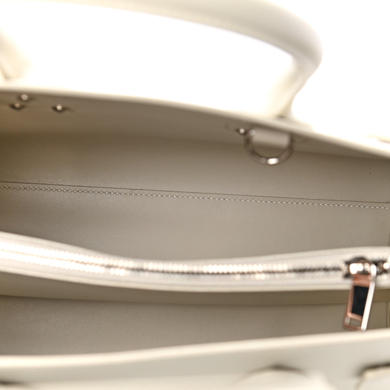 Saint Laurent Grain De Poudre Small Sac De Jour Crema Soft 4 of 5