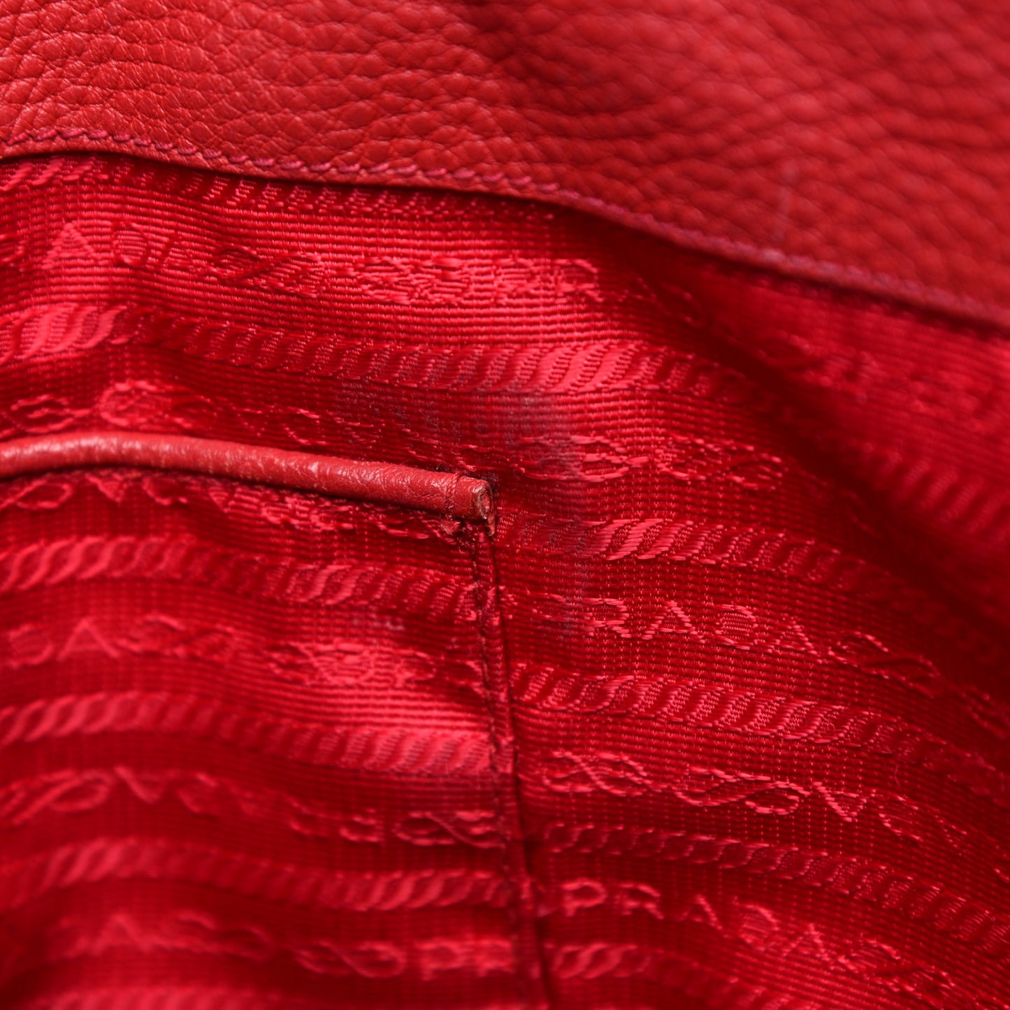 Vitello Daino Tote Rosso