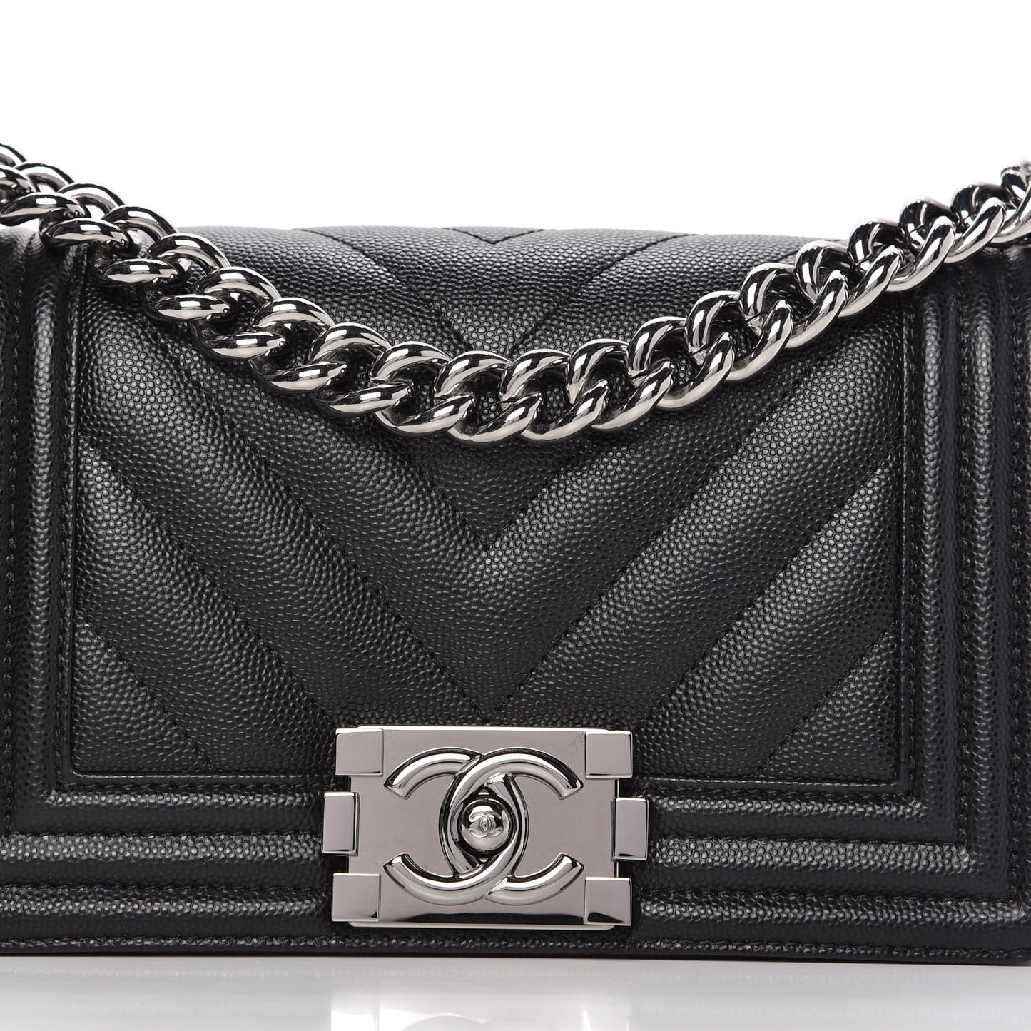 Caviar Chevron Quilted Small Boy Flap Black
