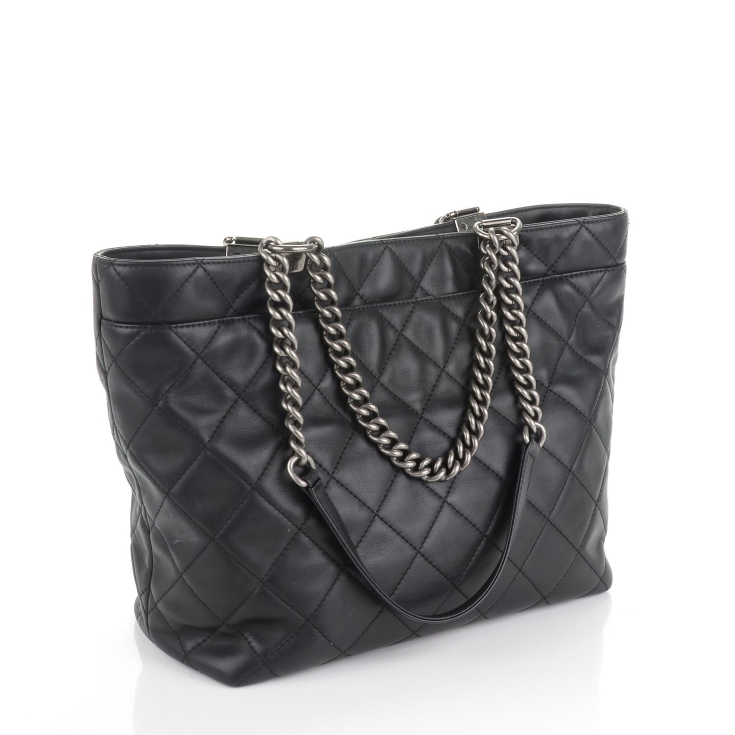 Calfskin Quilted Large Shopping In Chains Tote Black