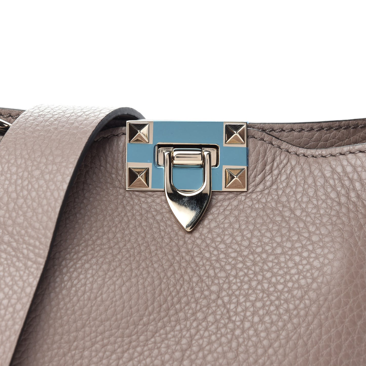 Pebbled Calfskin Mini Rockstud Flip-Lock Messenger Bag Poudre