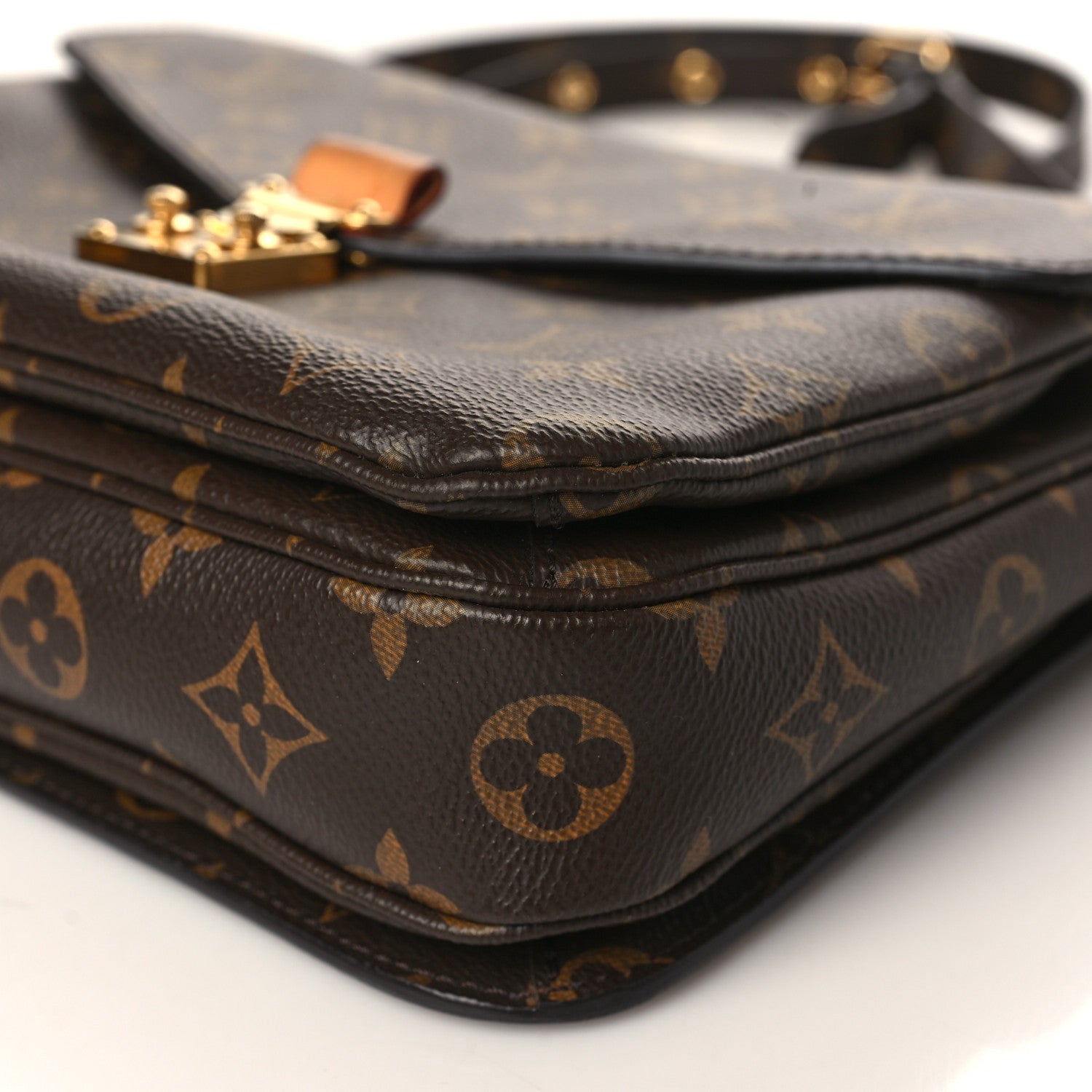 Louis Vuitton Monogram Pochette Metis 8 of 8