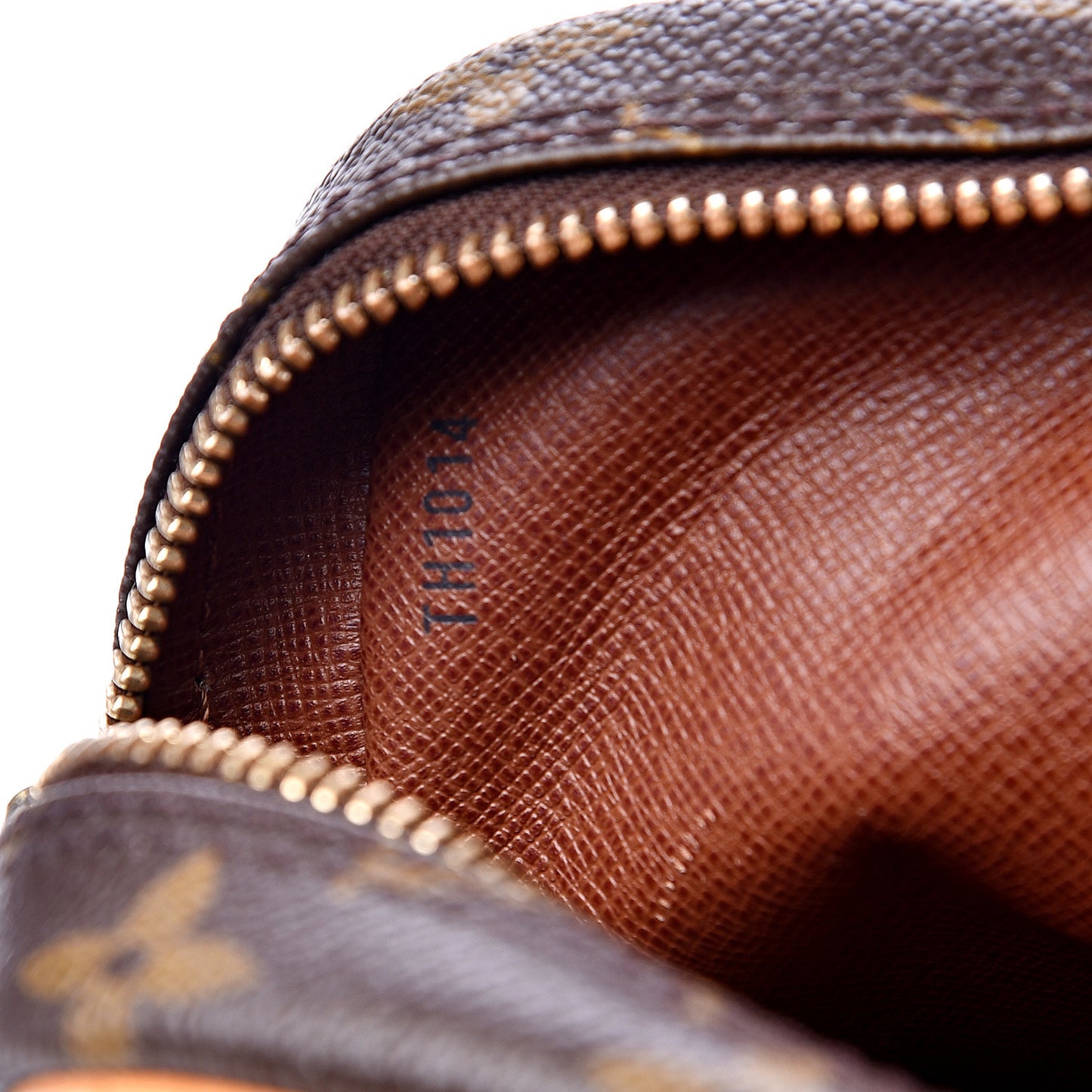Monogram Amazone